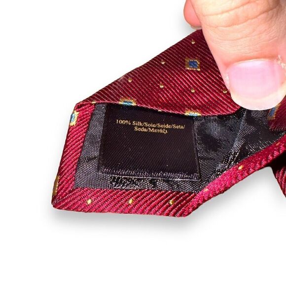 Brooks Brothers Crimson Red Square Print Handmade Silk Tie - Picture 5 of 5